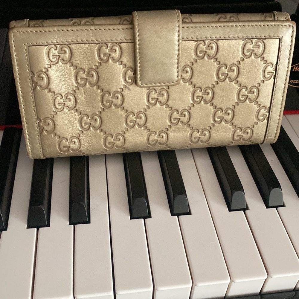 Gucci Guccissima Interlocking GG Wallet - Picture 2 of 11